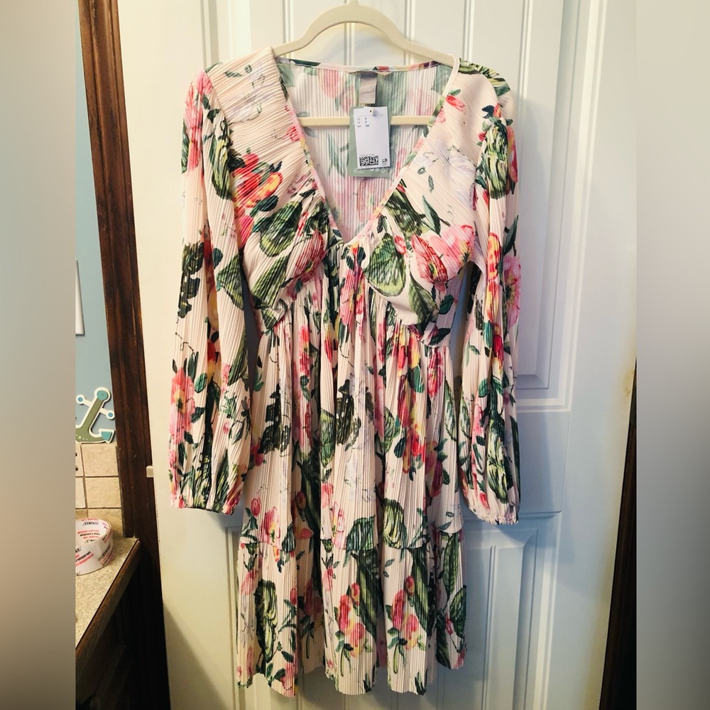 NWT H&M Size Small